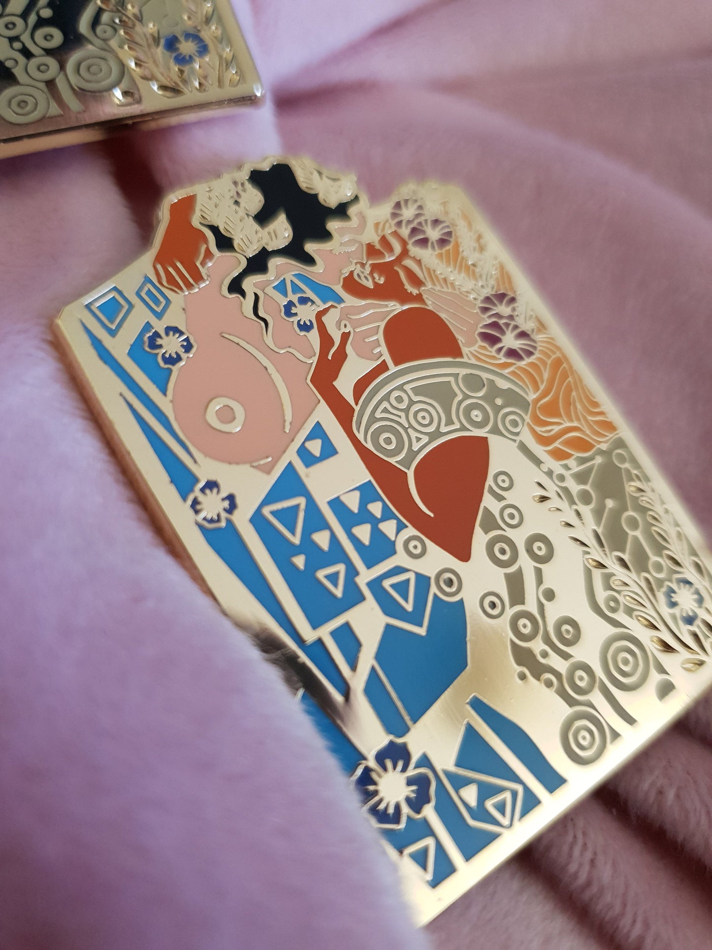 The Sapphic Kiss - Enamel Pin