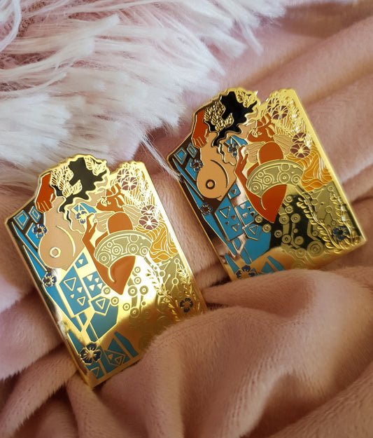 The Sapphic Kiss - Enamel Pin